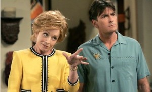 Peores madres de la TV  Evelyn Dos hombres y medio