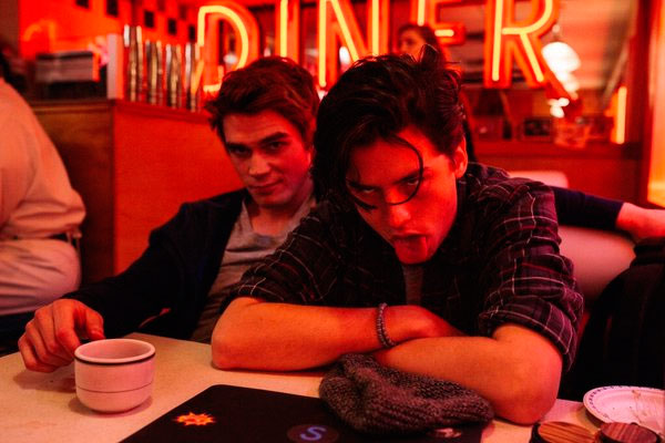 todo lo que tienes que saber sobre riverdale serie cw