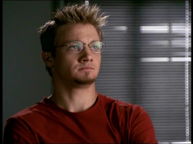 Jeremy Renner en Buffy Jeremy Renner en Buffy