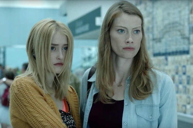 Alyssa Sutherland como Eve Copeland en The Mist
