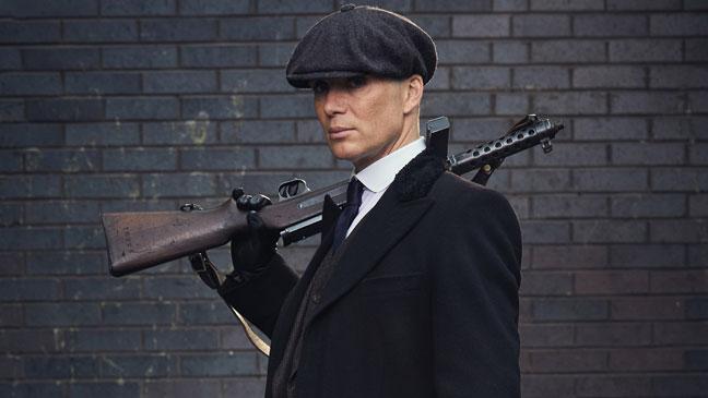 El actor Cillian Murphy interpretando al jefe de los Peaky Blinders
